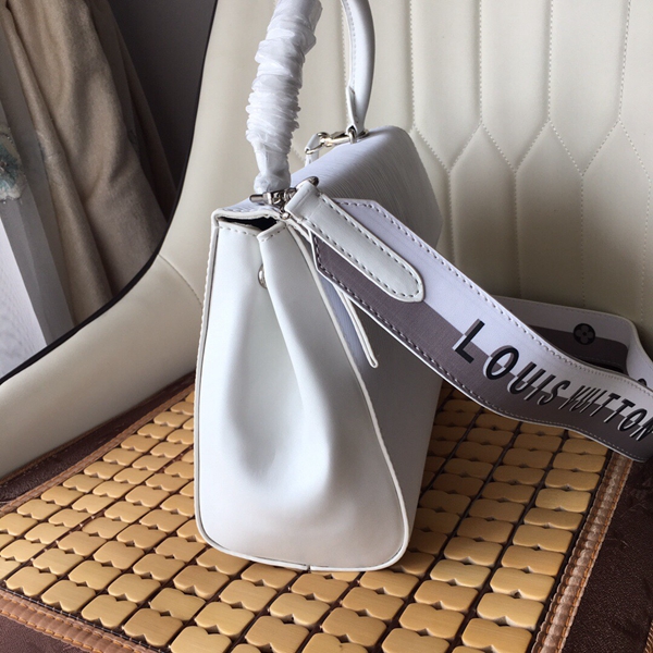 ルイヴィトンバッグ角部分ディテール